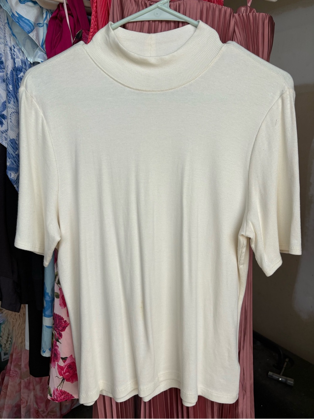 Joie Cream Short-Sleeve Mock Neck Tee